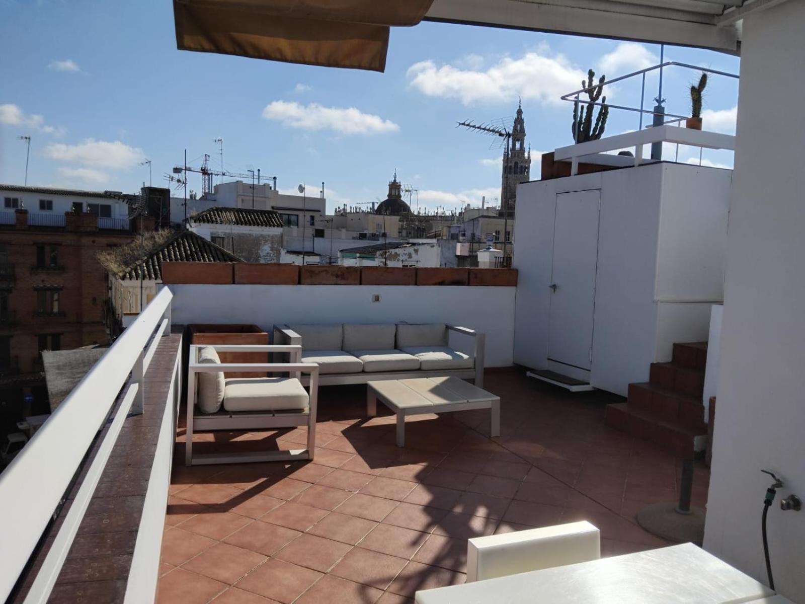 Genteel Home Real De La Carreteria Sevilla Bagian luar foto